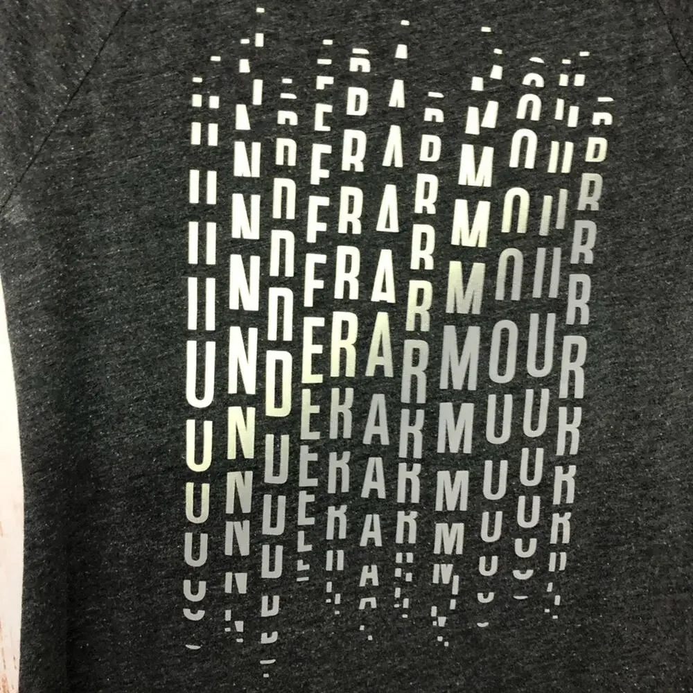 Under Armour, Youth Graphic T-shirt, Medium. In excellent condition!